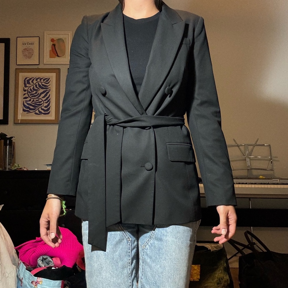 Aritzia Black Double-Breasted Belted Blazer